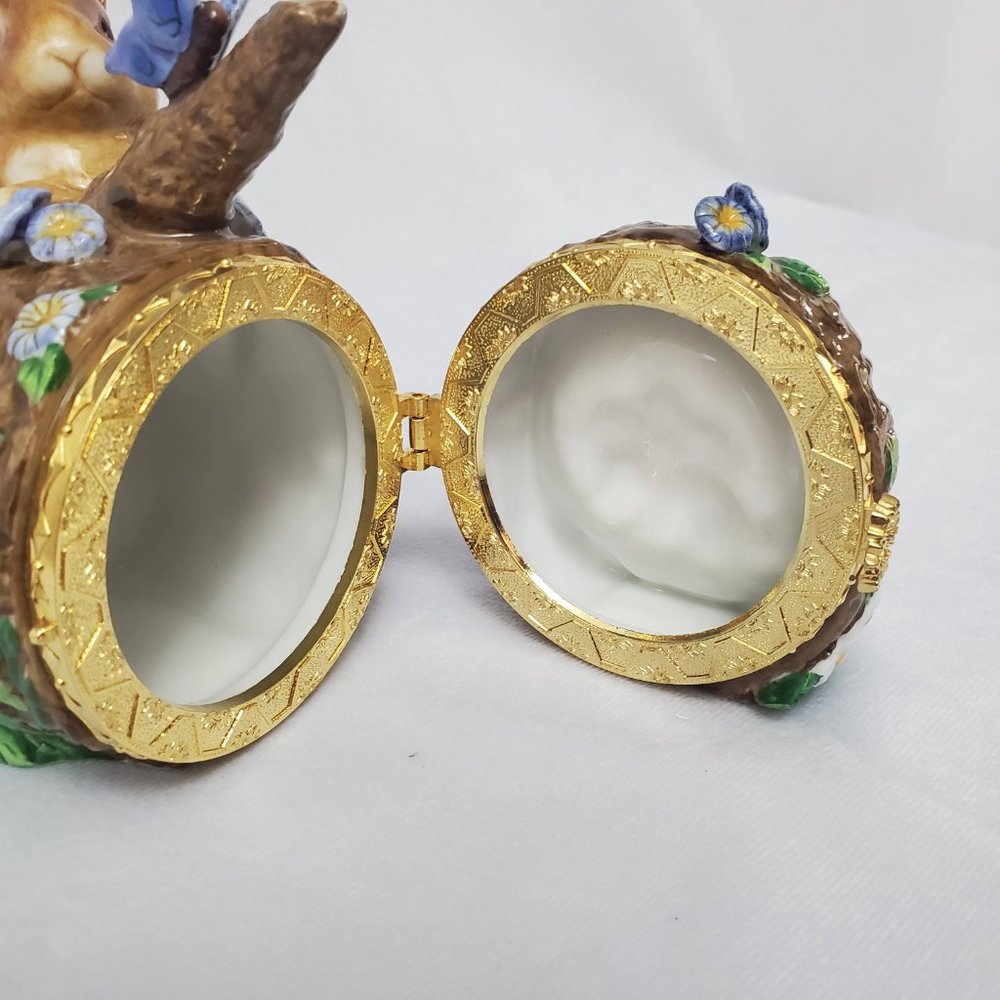 CWC Porcelain Easter Bunny Rabbit Log Hinged Trinket Box - Picture 6 of 10